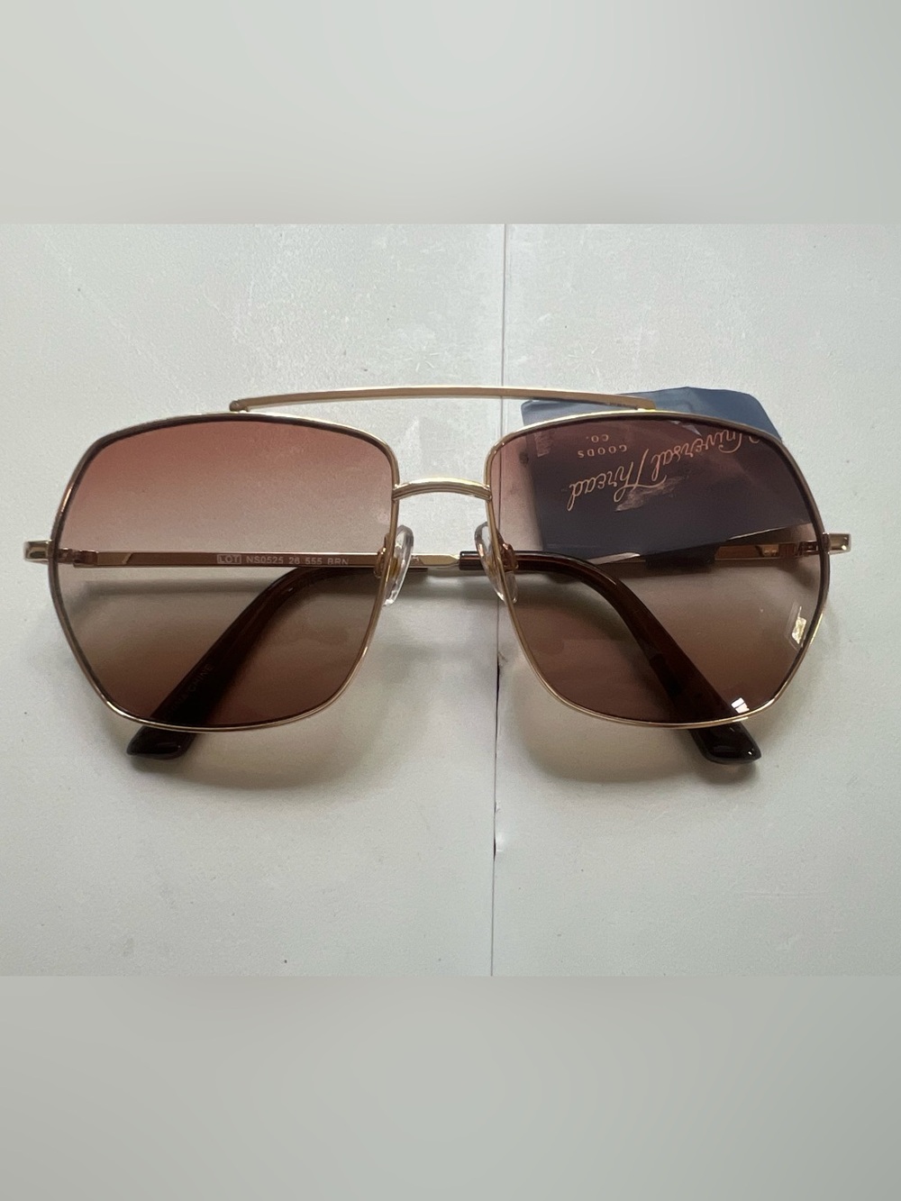 Universal Thread Gold Frame Sunglasses with Brown Gradient Lenses